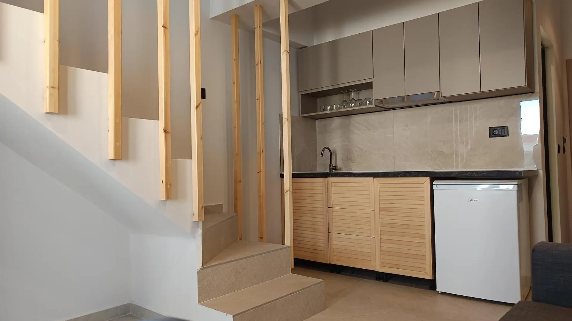 Blueleaf Hotel Stavros   Stavros (Thessaloniki)