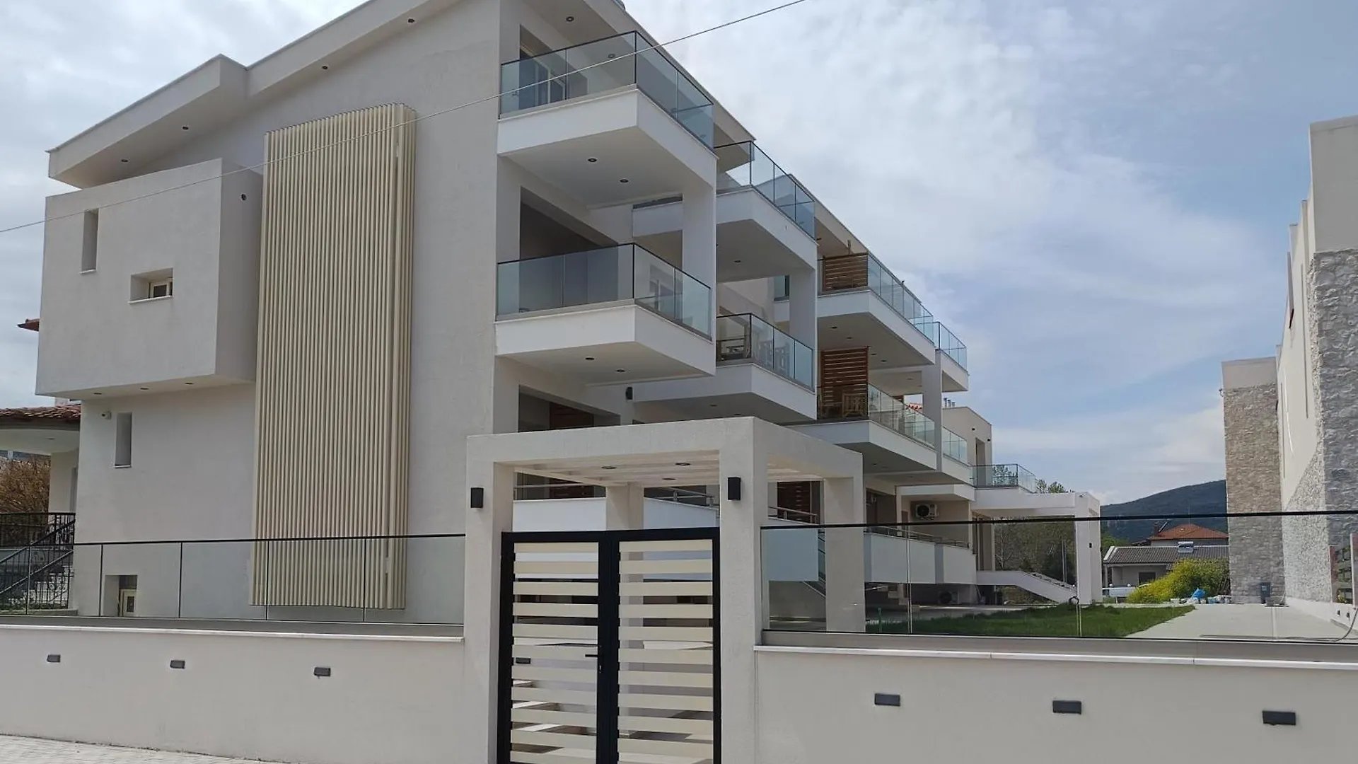 Blueleaf Hotel Stavros