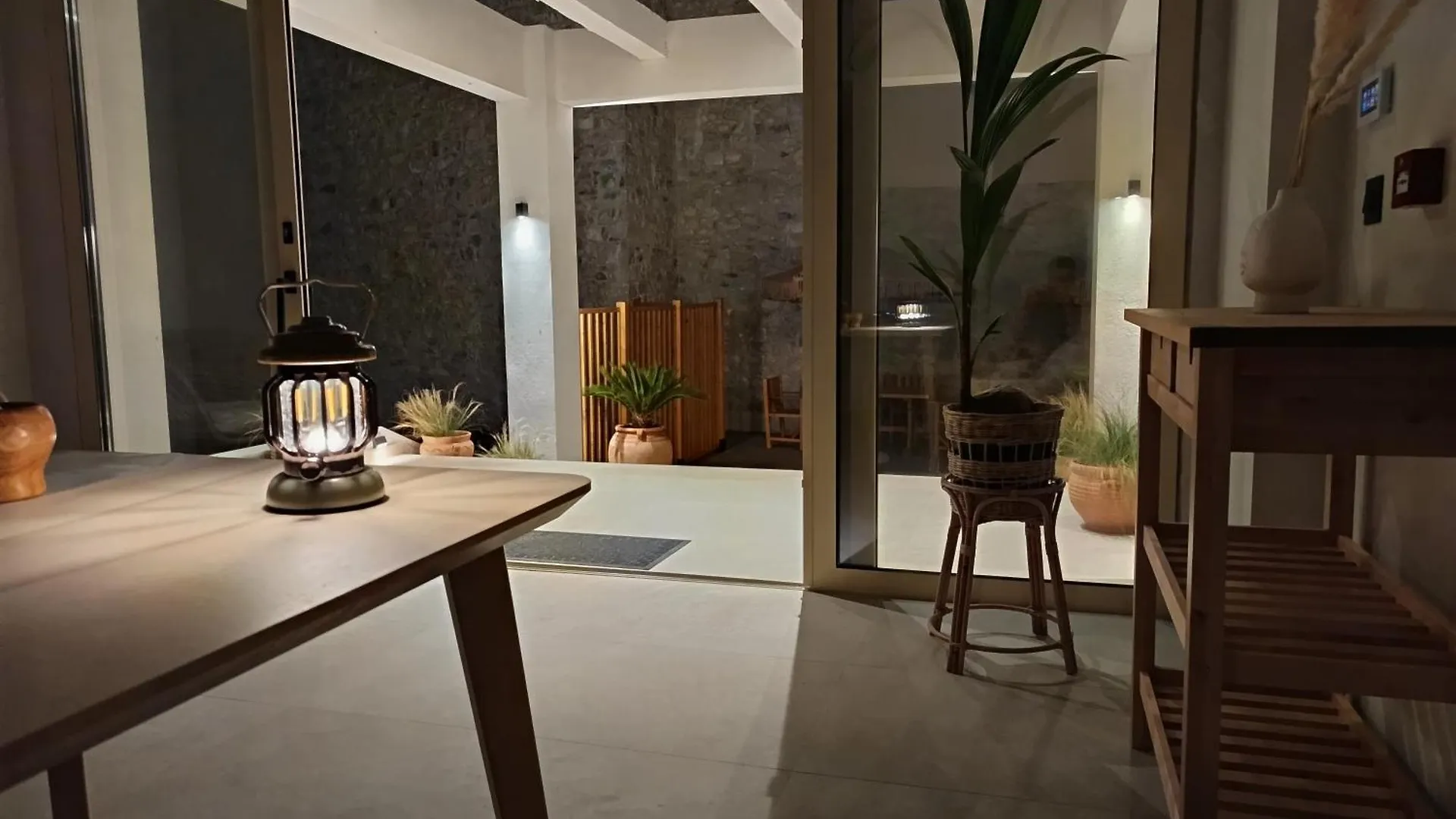 Blueleaf Hotel Stavros