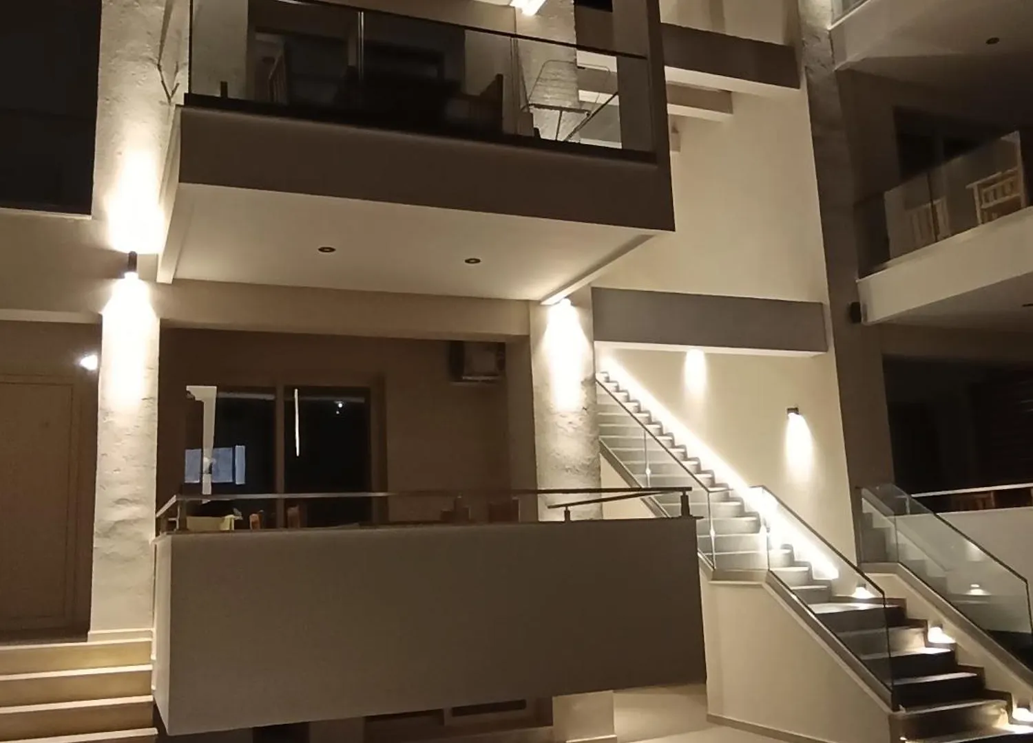 Blueleaf Hotel Stavros