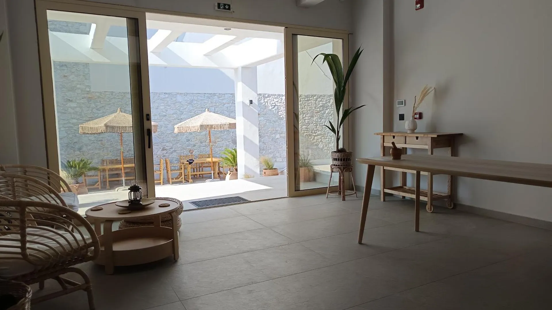 Blueleaf Hotel Stavros