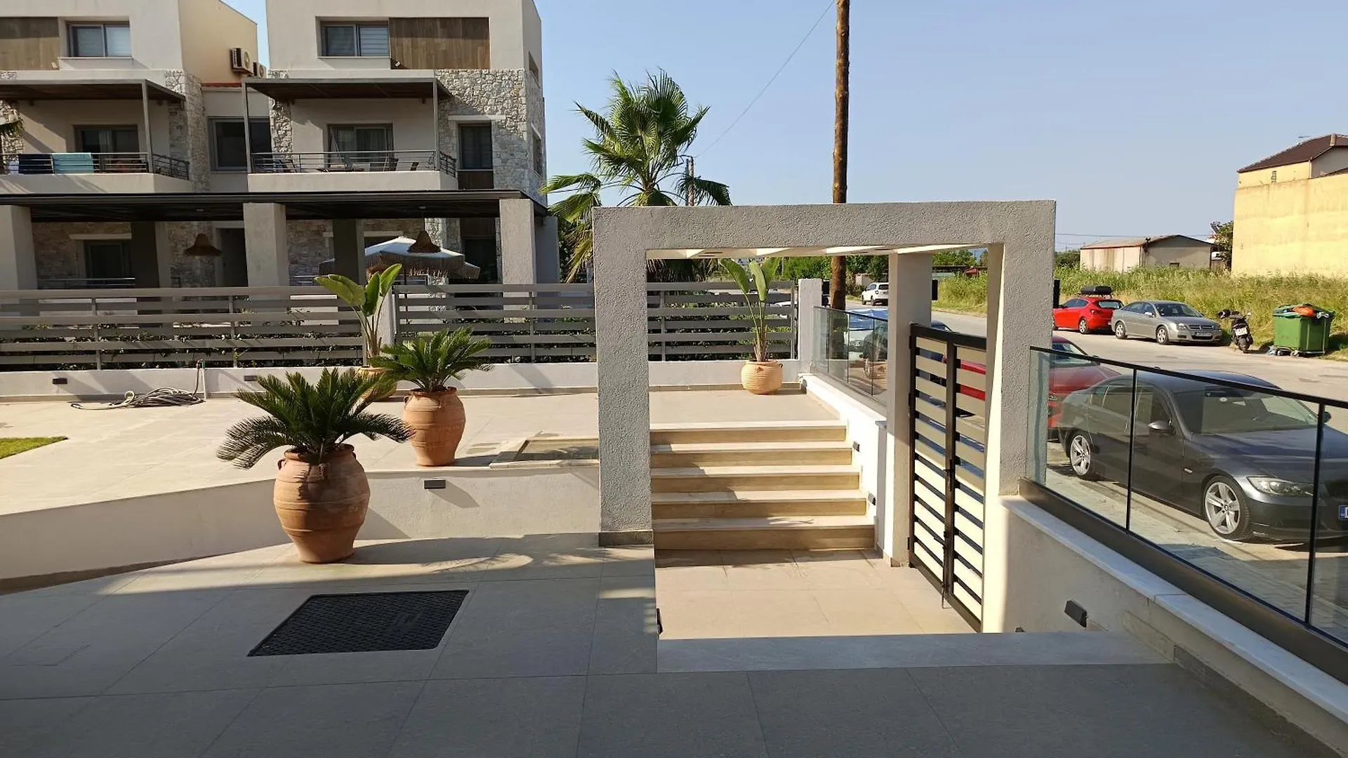 Blueleaf Hotel Stavros