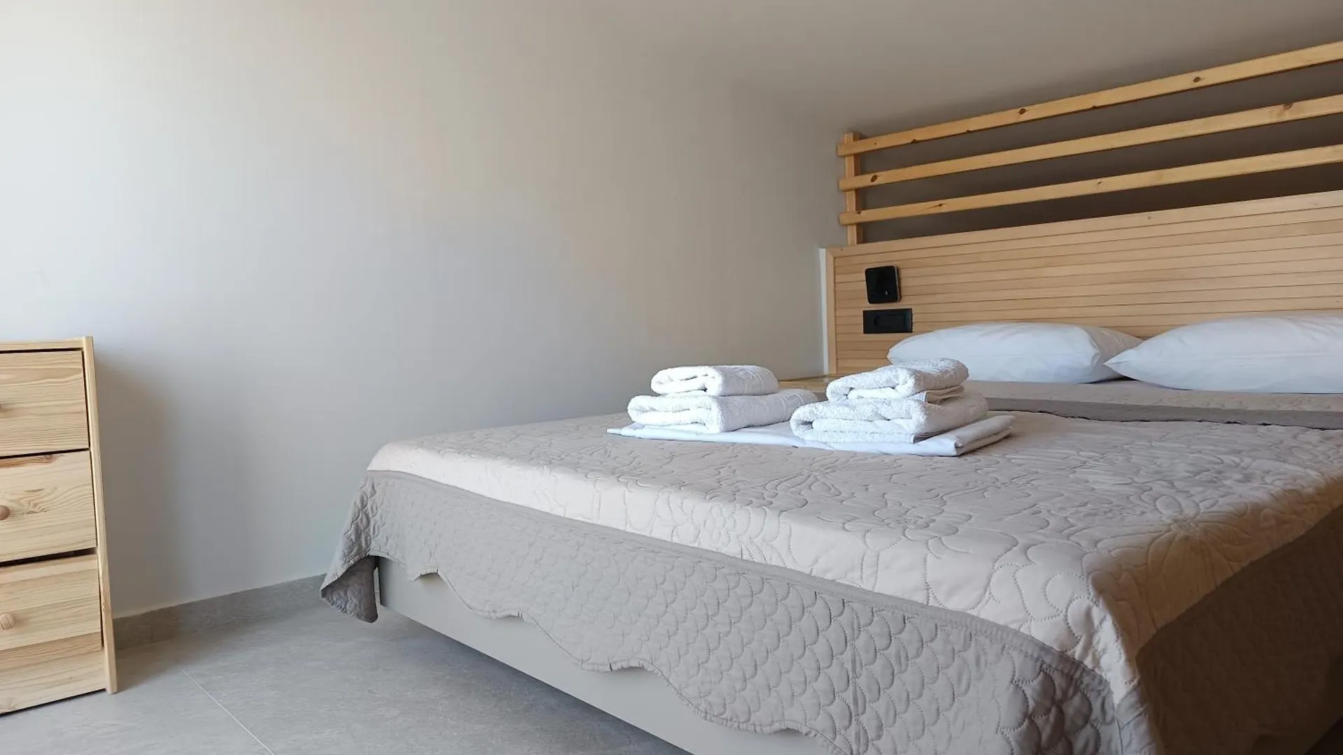 Blueleaf Hotel Stavros