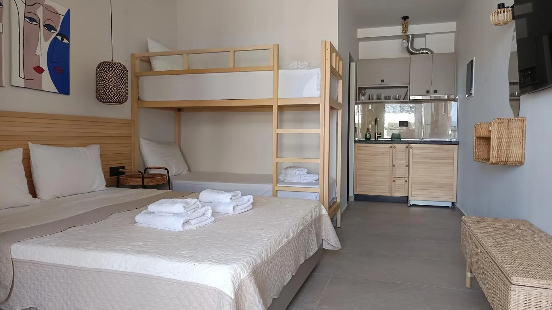 Blueleaf Hotel Stavros